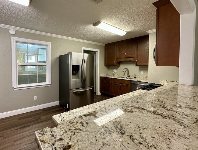 Photo - 15508 Hartford Dr