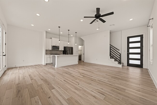 Building Photo - 5206 Firnat St