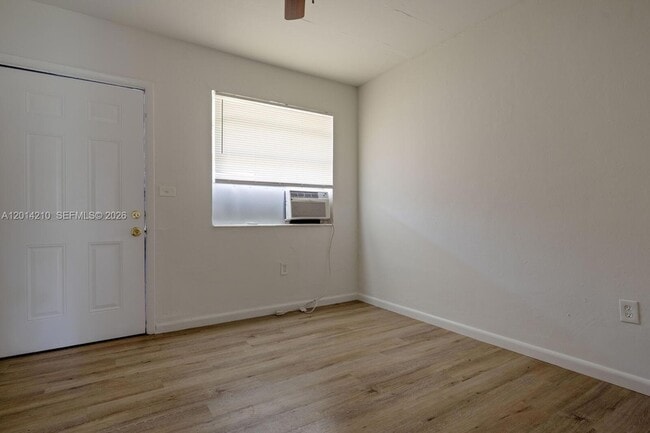 Building Photo - 13651 SW 268th St Unit 8