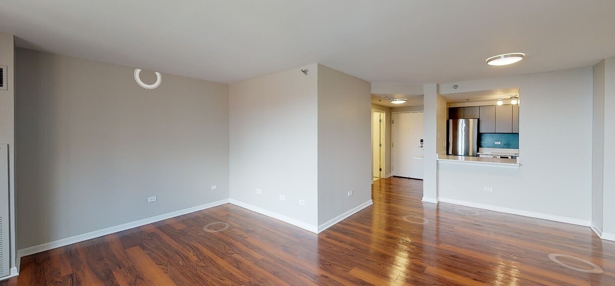 Photo - Evanston Place Apartments