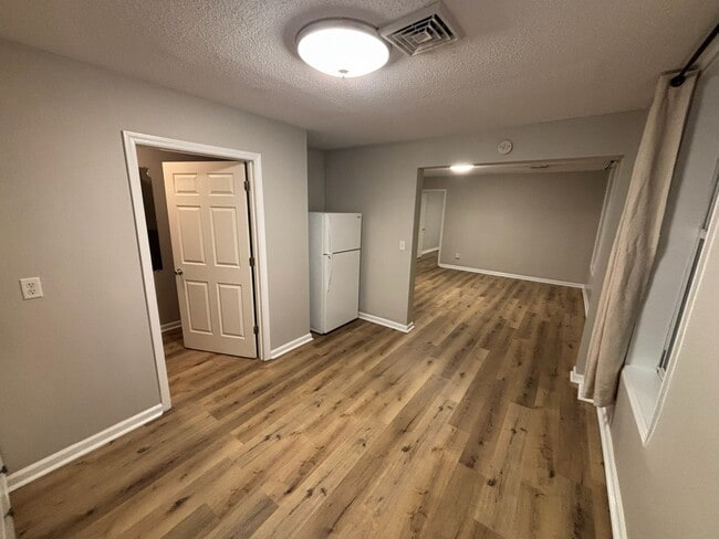 Photo - 1522 Main St Unit 3