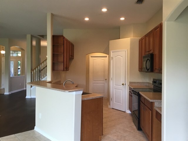 Photo - 2024 Chaucer Ln