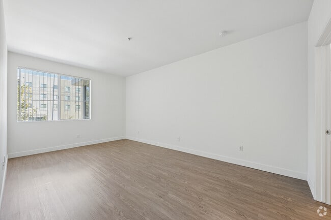 2BR, 2BA - 1090SF - Second Bedroom