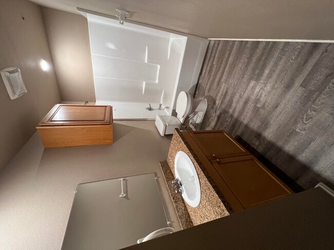 Photo - 2914 E Cornell St