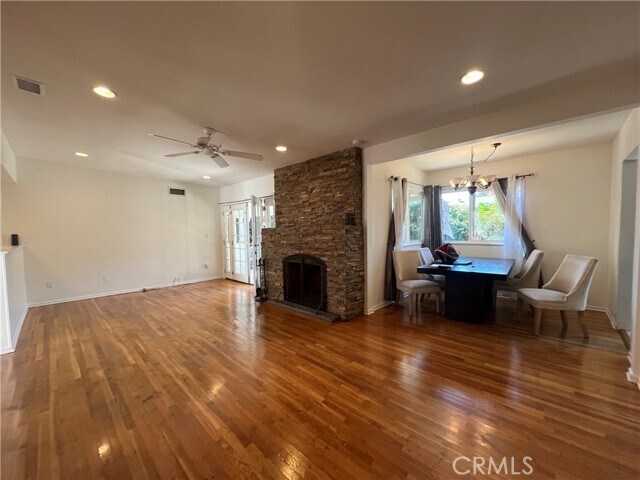 Photo - 7921 Owensmouth Ave