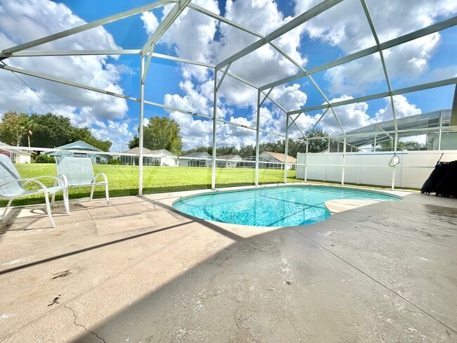 Photo - Davenport Gem: 4Bedrooms/ 2Baths pool home!