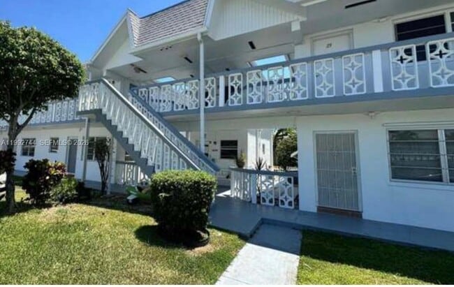 Building Photo - 19051 NE 2nd Ave Unit 1503