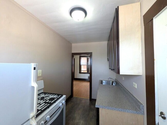 Photo - 1 bedroom in CICERO IL 60804 Unidad 2S Rental
