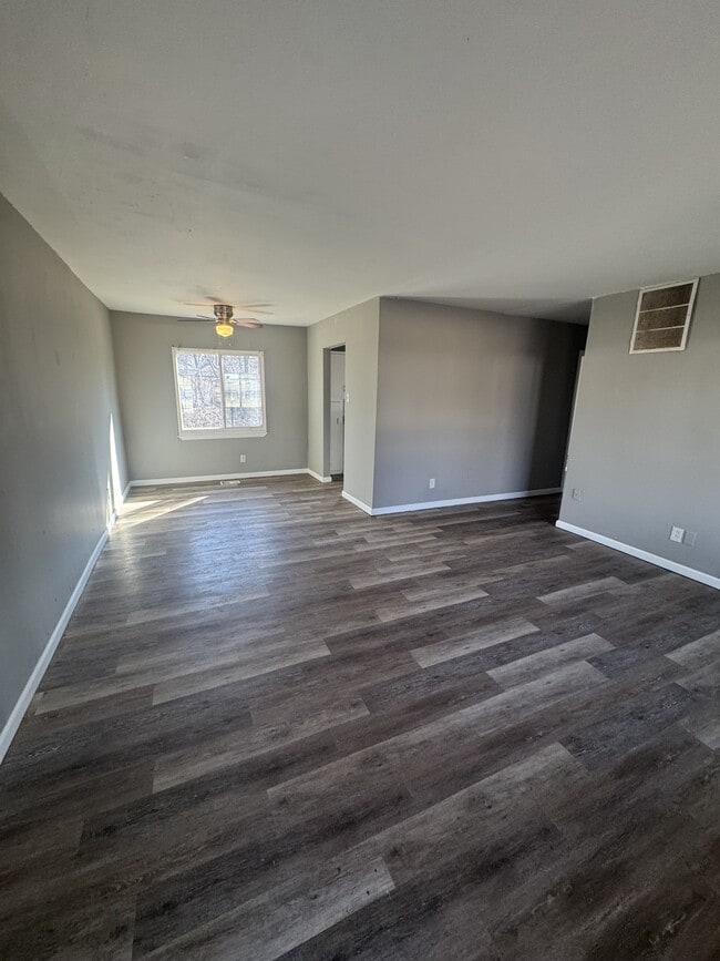 Photo - 919 SW Croix Pl