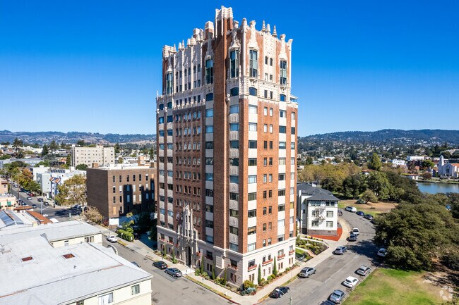 Photo - The Bellevue Staten Apartments