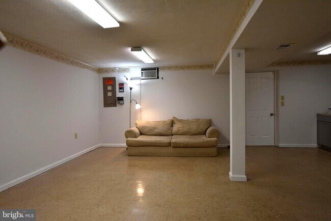 Photo - 3150 Beethoven Way