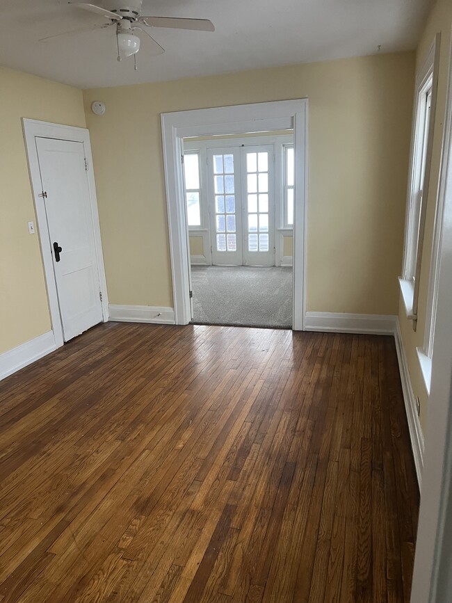 Photo - 2619 Schley St