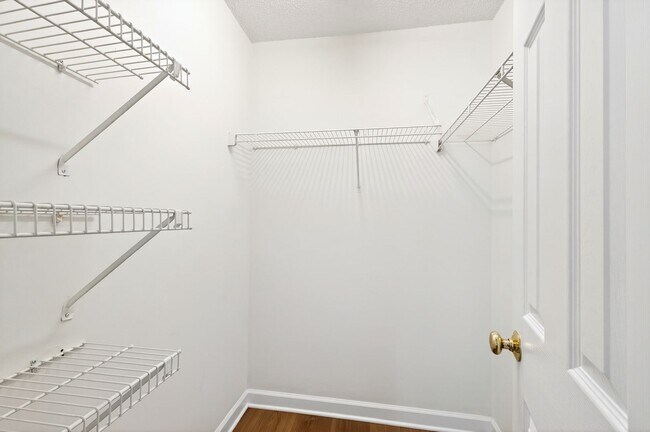 Photo - 1010 Nicholwood Dr