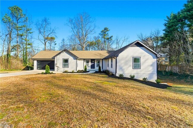 Photo - 1715 Crestline Dr NE