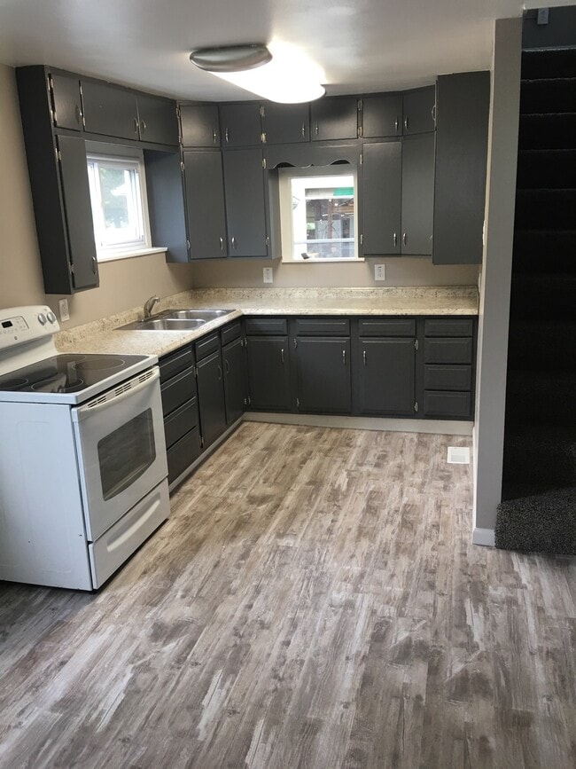 Photo - 8740 N Main St