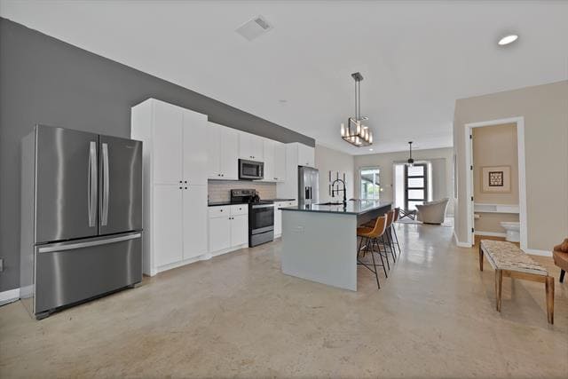 Photo - 4633 Calmont Ave