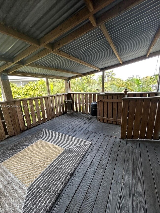 Photo - 1531 NE 35th St Unit 3