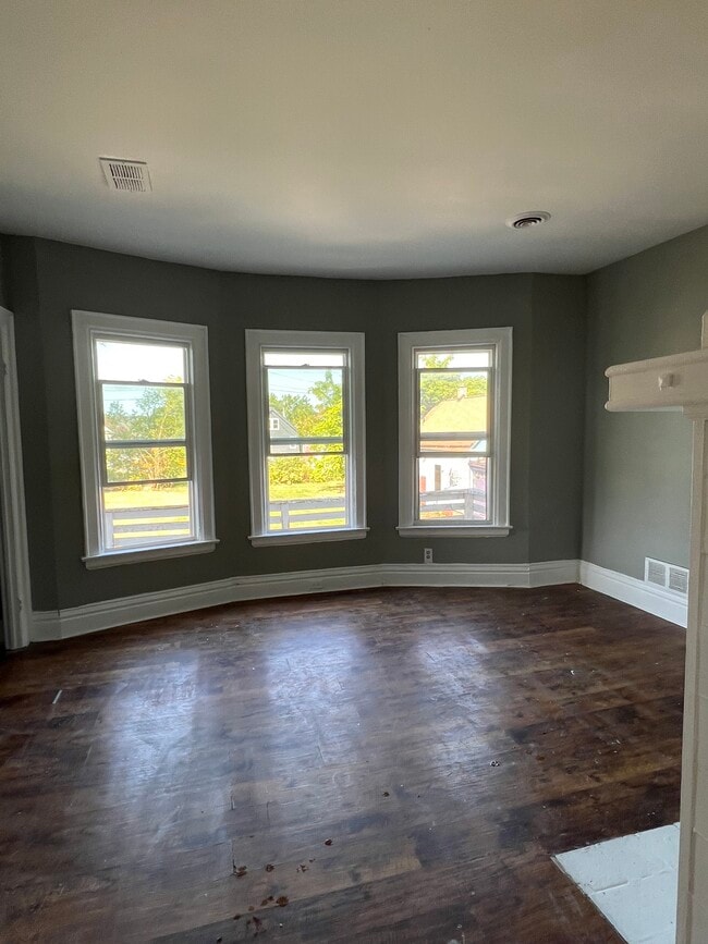 Photo - 39 Barry Pl Unit 2