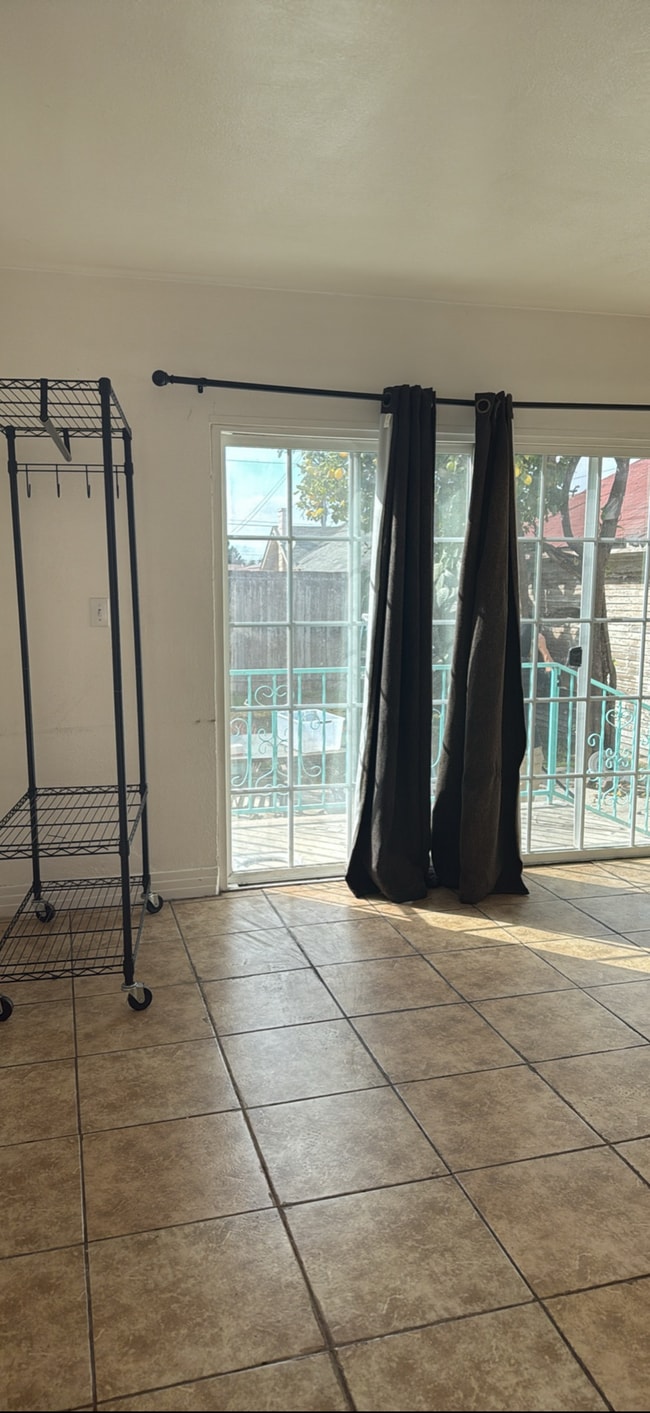 Photo - 4327 Kenwood Ave Unit Back