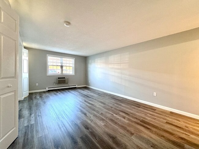 Photo - 12 Old Colony Ln Unit 4