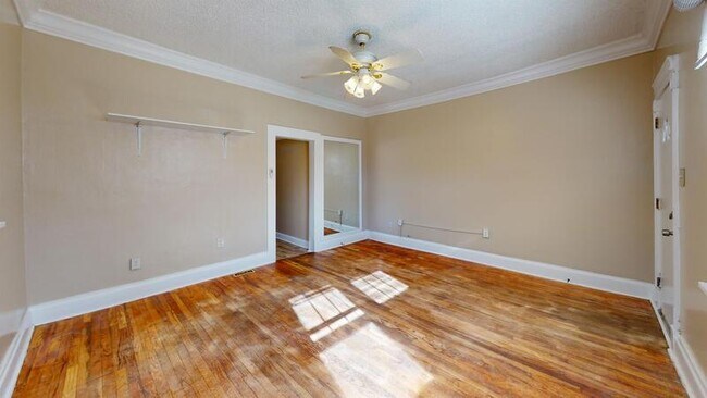 Photo - 222 E Harrison St