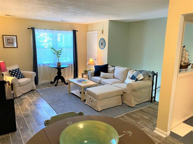 Photo - 714 Rosedale St