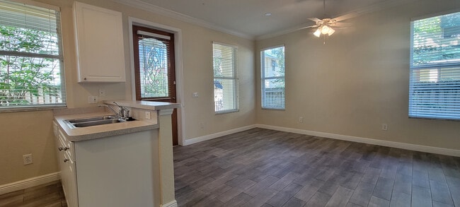 Photo - 1112 Islamorada Ln