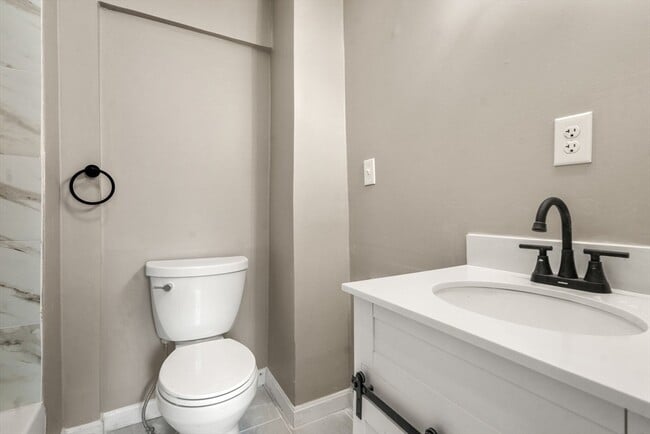 Photo - 52 Elliot St Unit 3