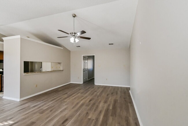 Photo - 7184 Brandee Dr