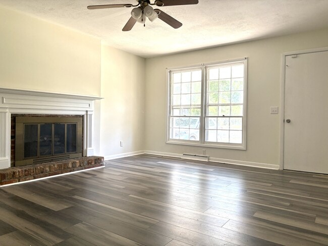 Photo - 216 Lakeland Dr
