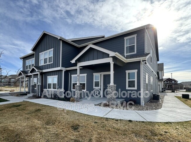 Building Photo - 6755 Carriage Meadows Dr