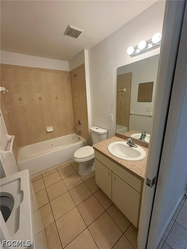 Photo - 1002 W 12th St