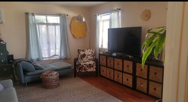 Photo - 255 Larkin St Unit Apartment 1