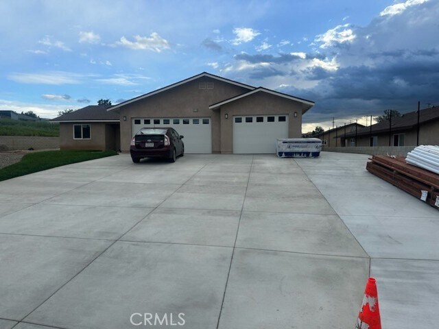 Photo - 1594 Orange St