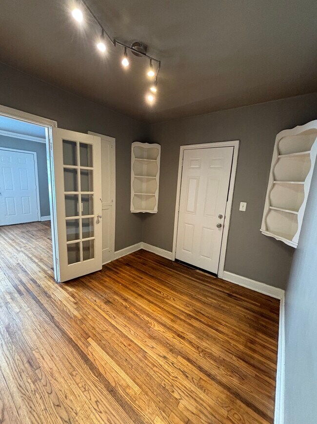 Photo - 807 N Columbia Pl
