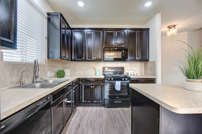 Photo - 5027 Brewcastle Ln