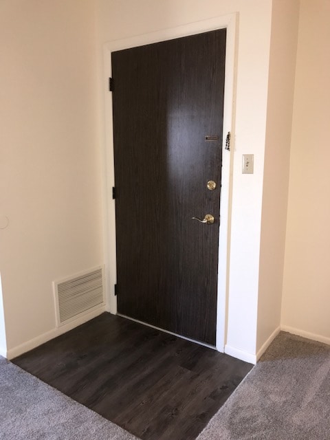 Photo - 401 County Line Rd Unidad Apt 6