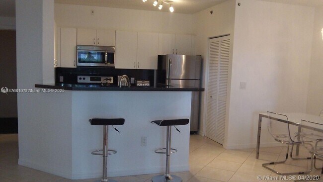 Photo - 19501 E Country Club Dr Unit 104