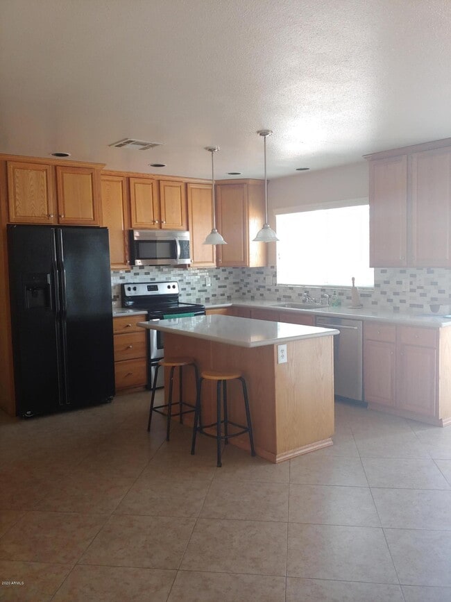 Photo - 568 W Caroline Ln