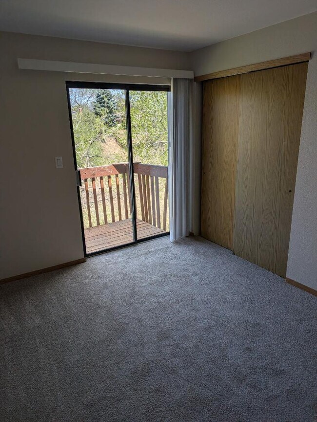 Photo - 139 S Zang Way