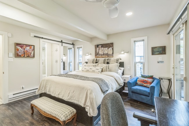 Photo - 989 Tahoe Blvd