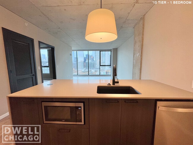 Building Photo - 935 W Washington Blvd Unit 1 Rental