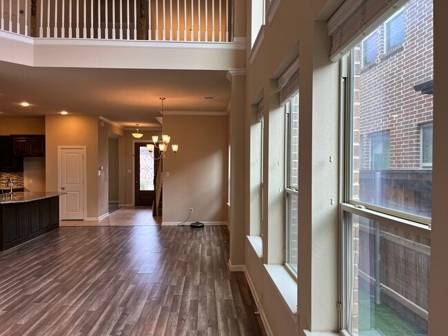 Photo - 1112 Amber Rose Way