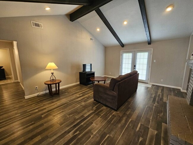 Photo - 5840 Oleander St