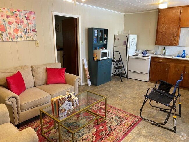 Building Photo - 2809 Sam Houston Ave Unit 4 Rental