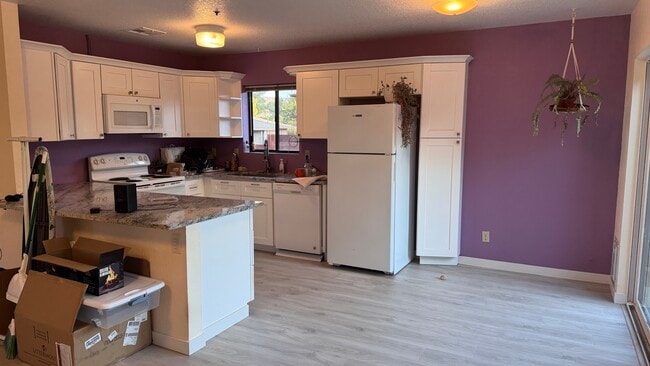 Photo - 160 Sugarloaf St