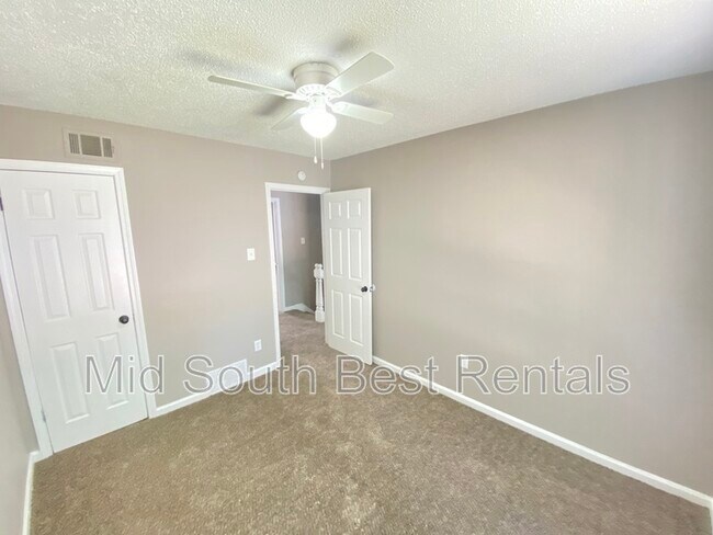 Photo - 3753 Firethorne Dr