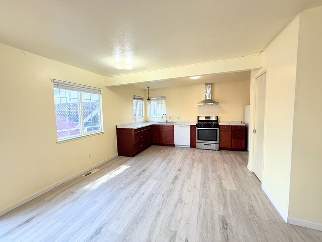 Photo - 282 W St Charles St