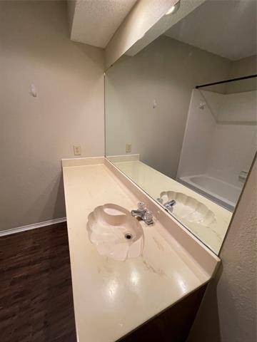 Photo - 1038 Irene St