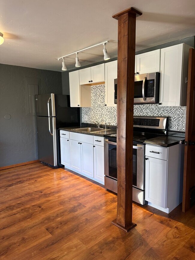 Photo - 850 Mountain View Dr Unit Apartment